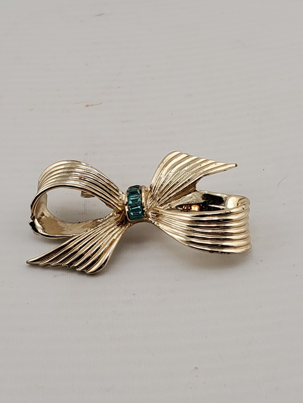 Vintage Coro Aqua Bow Brooch